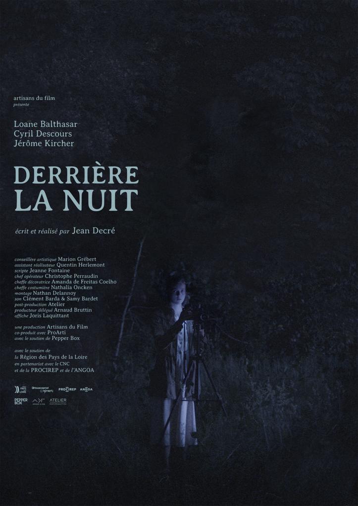 derrière la nuit